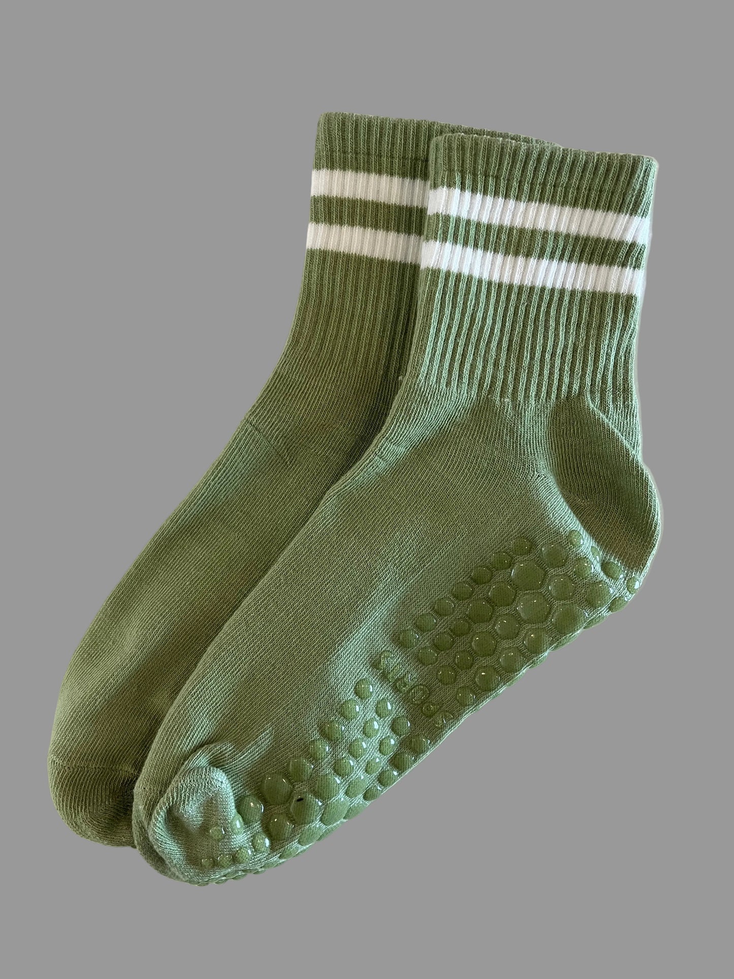 Women's Green Non-Slip Yoga & Pilates Socks
