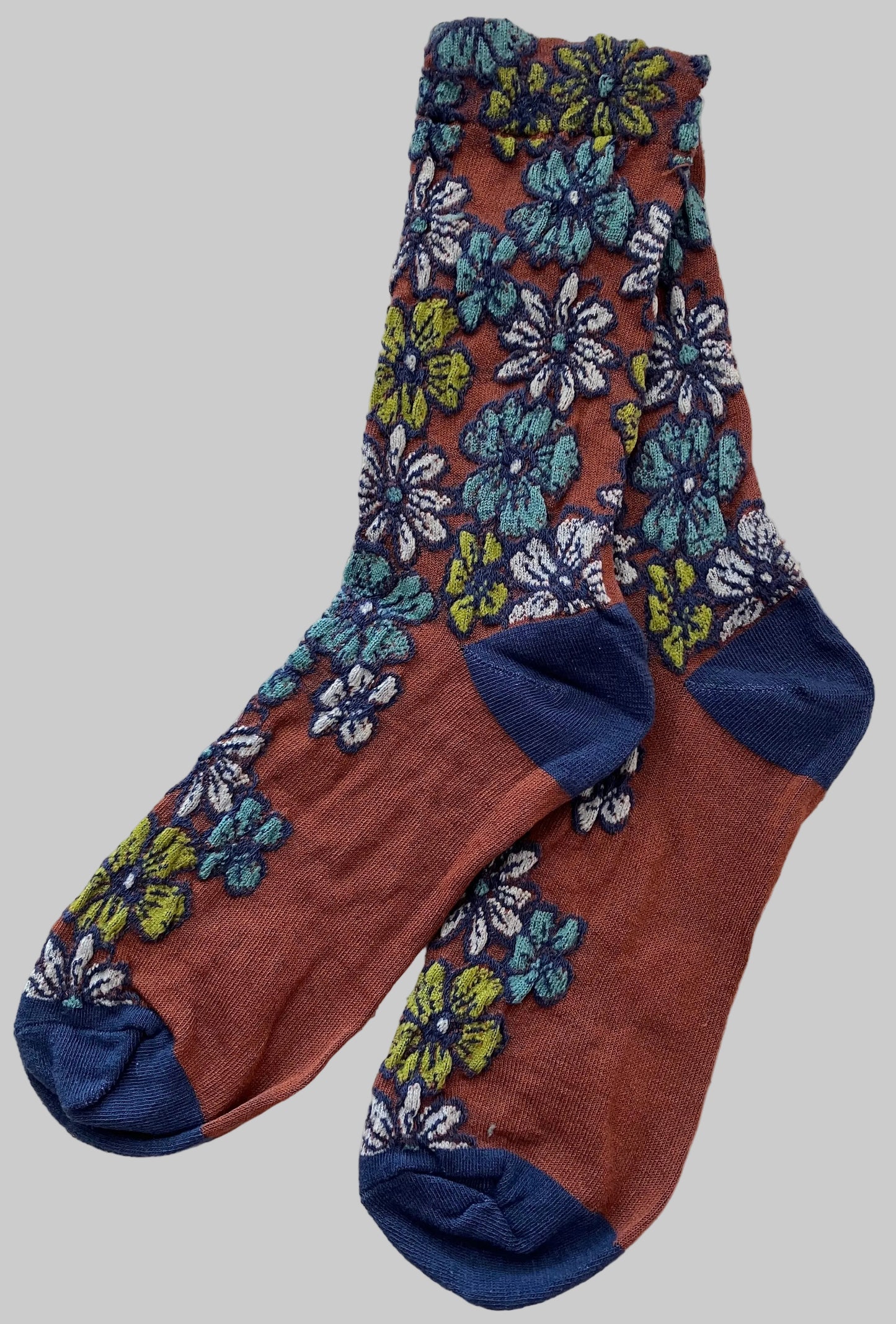 Women's Retro Flower Brown Base Cotton Crew Sock